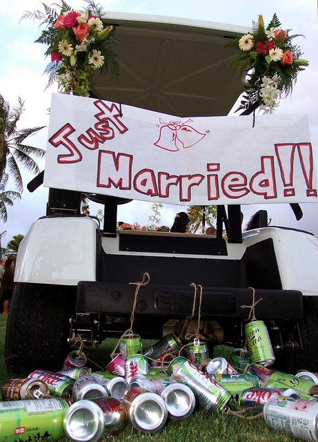 wedding-golf-cart just married